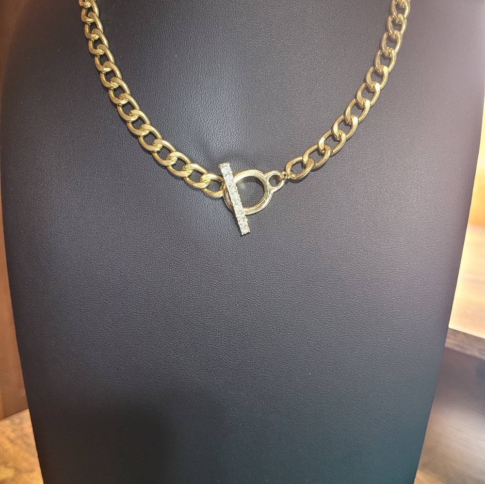 Gold Chunky Chain Link Necklace - Picture 6 of 11